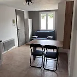 4 Personnes Proche Avignon * Rochefort-du-Gard