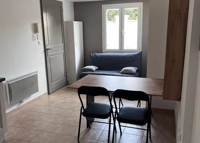 4 Personnes Proche Avignon * Rochefort-du-Gard